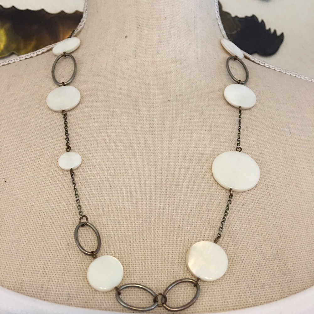Vintage mother of pearl disc silver tone necklace